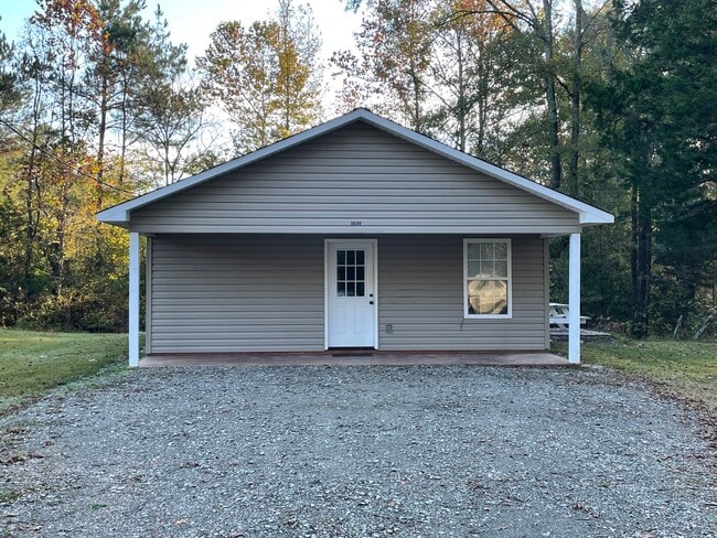 Front - 1030 Sun Creek Rd Casa