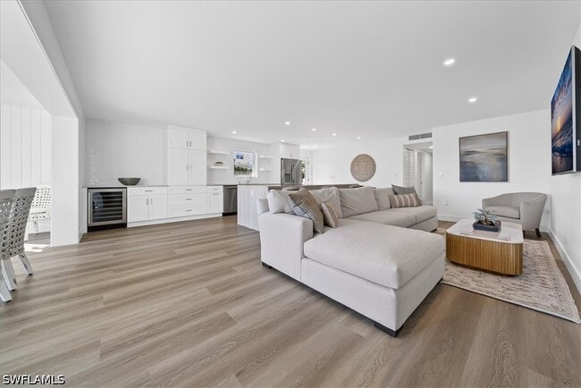 Photo - 1910 Gulf Shore Blvd N Unidad 107