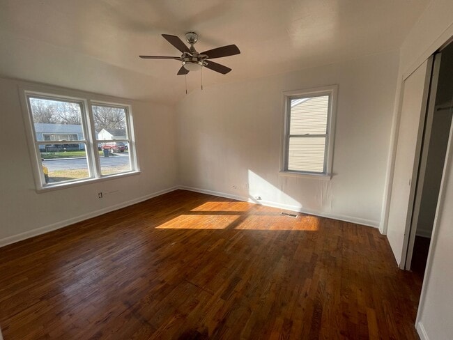 Photo - Super Cute 3 bedroom 1 bathroom Home Available NOW!!