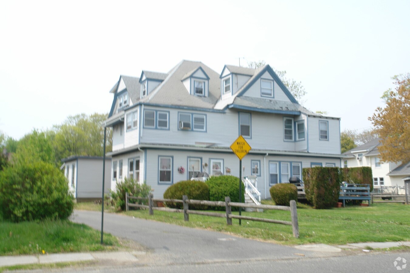 Photo - 378 Sairs Ave Apartments
