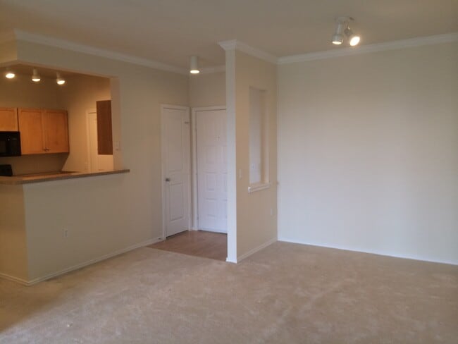Photo - Modern 2-Bedroom in Eden Prairie with Heat... Unidad 2316