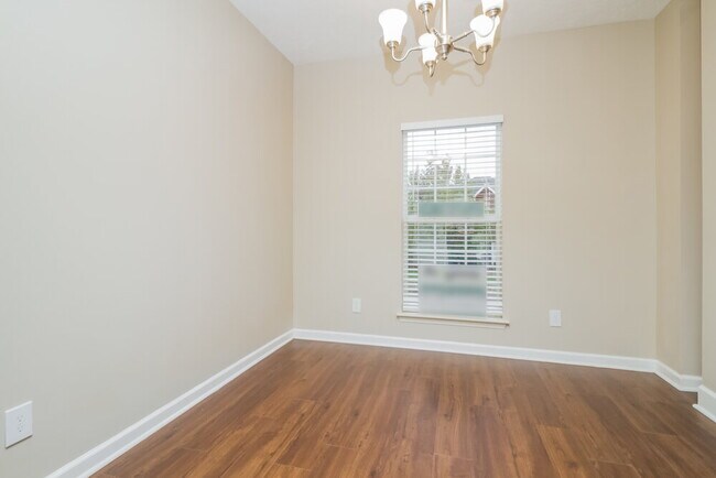 Photo - 7882 Rainey Dr