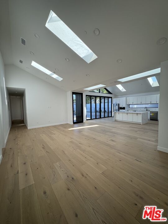 Photo - 8320 Loyola Blvd