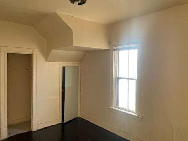 Photo - 2322 W Juneau Ave Unit 2322-4 Lower Front