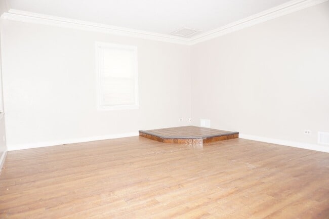Photo - 25 N Logan Ave