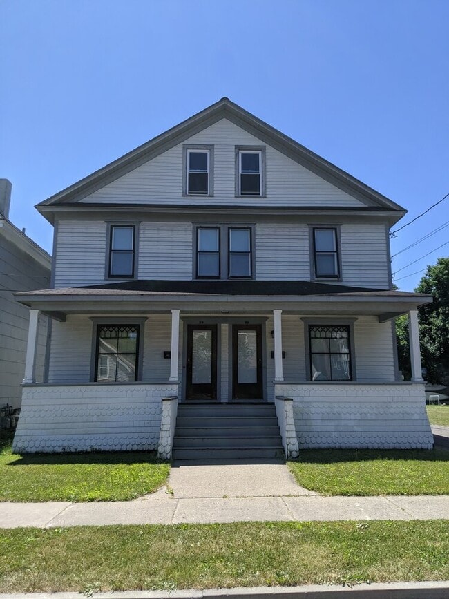 Building Photo - 23 Maple Ave Rental
