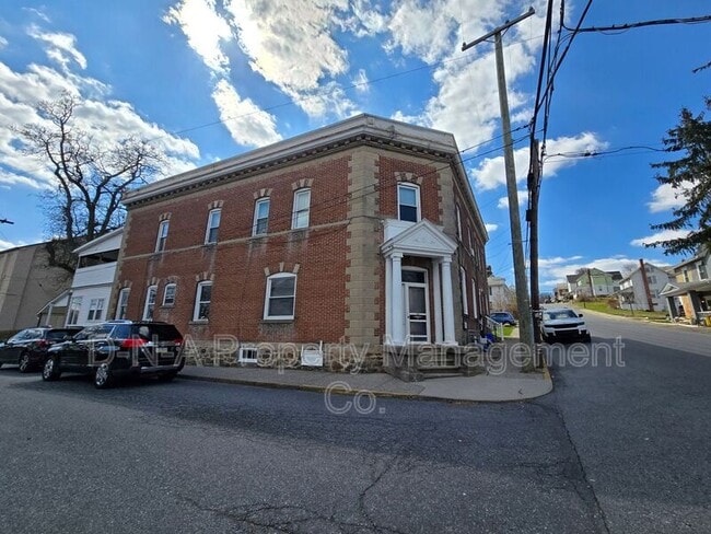 Photo - 700 Pennsylvania Ave House