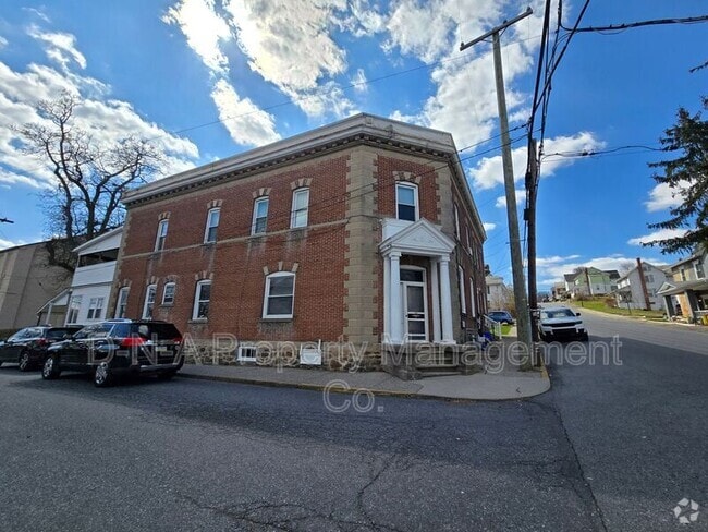 Building Photo - 700 Pennsylvania Ave Rental