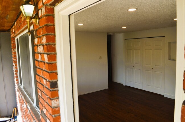 Photo - 317 Linn Ave Unit 317 Linn Avenue