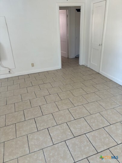 Photo - 805 W Kern Rd Unit 807