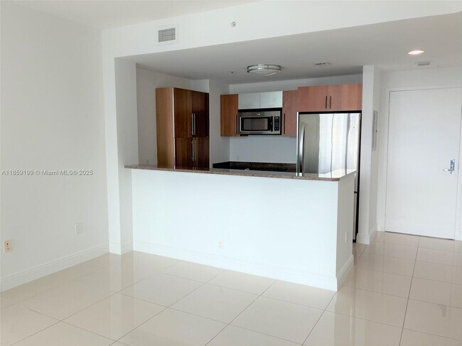 Photo - 300 S Biscayne Blvd Unidad T-3005