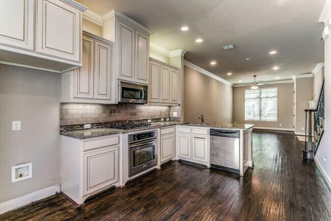 Photo - Awesome 3Bed/2Bath Townhome in The Villas ...