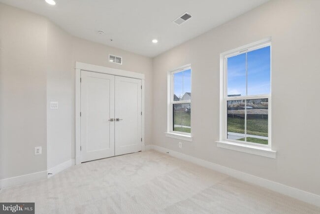 Photo - 22798 Tawny Pne Sq