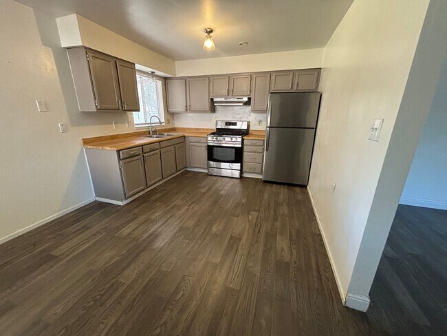 Photo - 7609 East Pkwy