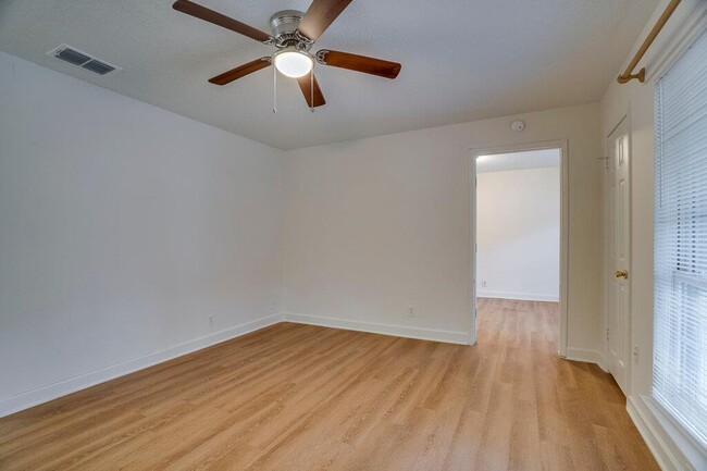 Photo - 509 Treys Way