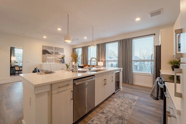 Photo - Move In Without the Extra Costs! Unit COH