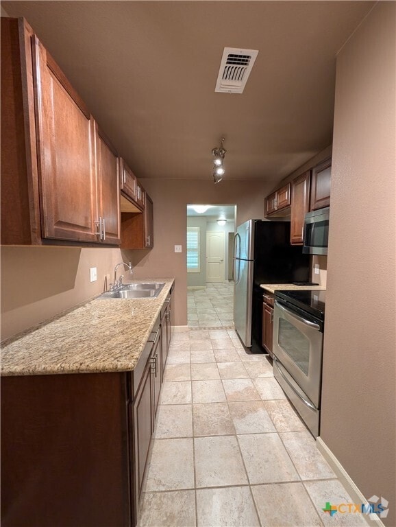 Building Photo - 551 Terminal Loop Rd Unit D5 Rental
