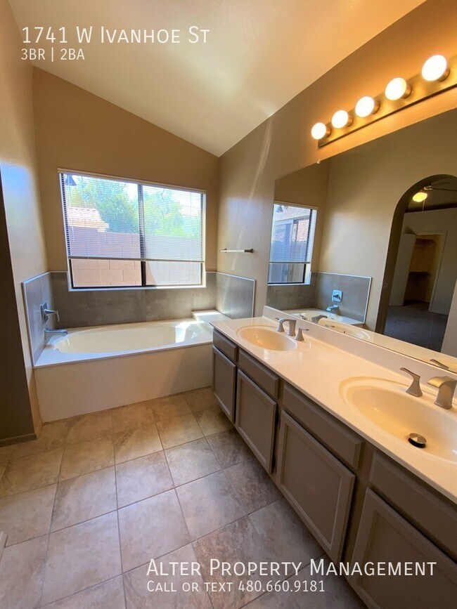 Beautiful renovated Chandler home! Rental For Rent in Chandler, AZ