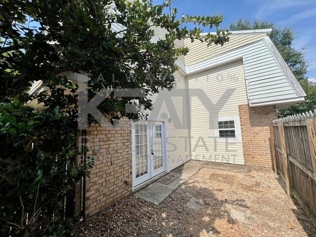 Building Photo - COMING SOON! 3 Bedroom Home in Fox Run!