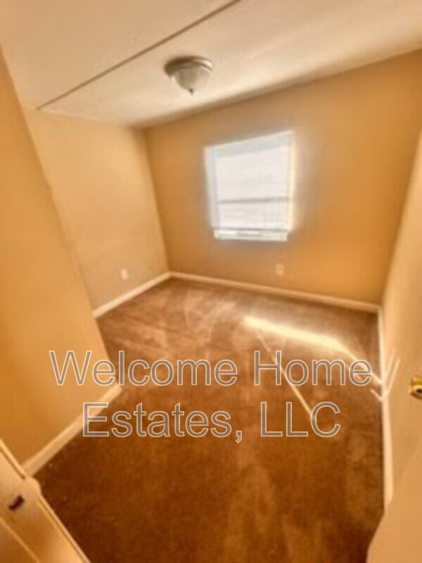 Photo - 110 E Prince Rd