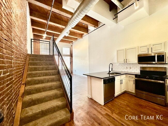 Photo - 202 W 5th St Unit 105