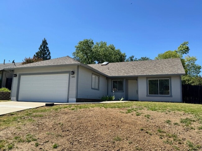 North Hilltop 3 Bedroom Home AVAILABLE FOR... - North Hilltop 3 Bedroom Home AVAILABLE FOR...