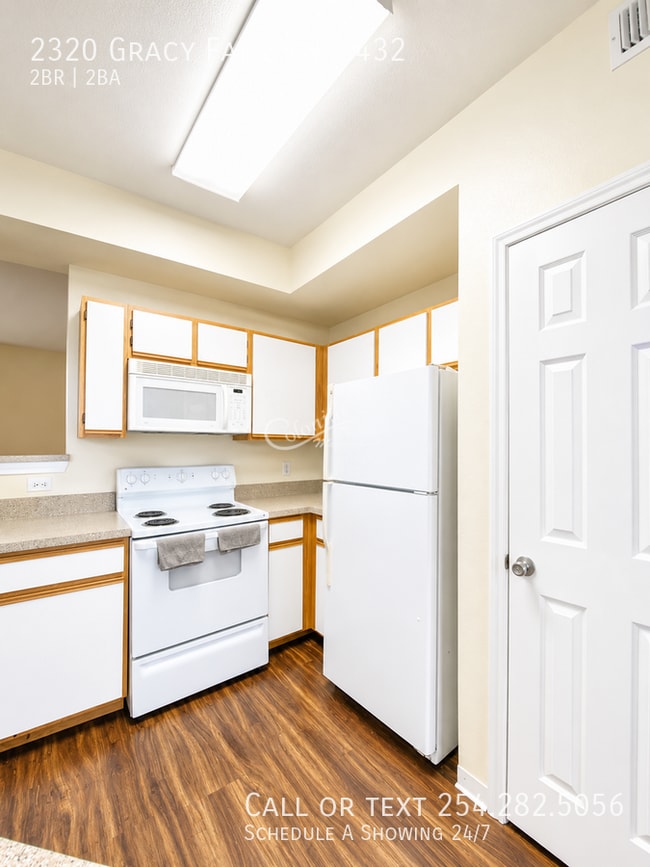 Photo - 2320 Gracy Farms Ln
