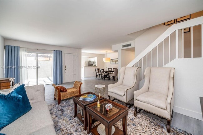 Photo - 4702 SW 67th Ave