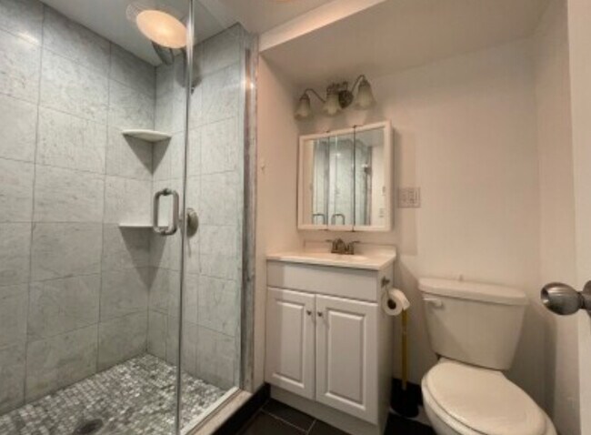 Photo - 125 Saint Botolph St Unidad 9