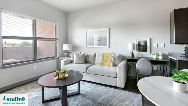 Photo - 650 S Main St Unidad 1331