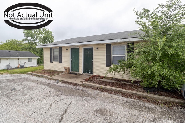 Building Photo - 7300 N Wade School Rd Unit 1