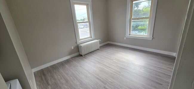 4 King Ave Unit 2