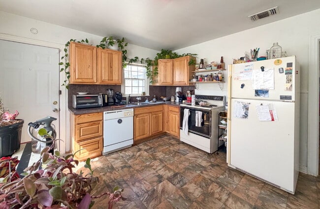 Photo - 2 Bedroom, Tech Terrace Home - Move In Special!