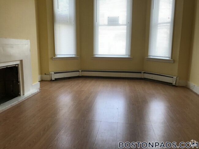 Building Photo - 9 Higgins St Rental