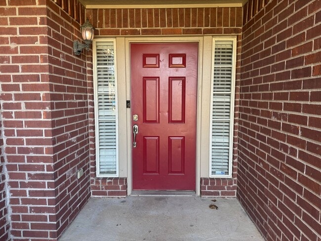 Photo - BIXBY - 4 Bedroom, 2.5 baths, 2 car garage...