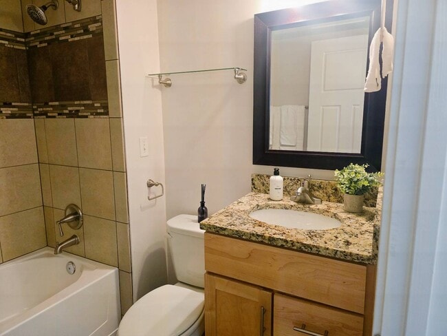 Photo - 4700 Roanoke Pkwy