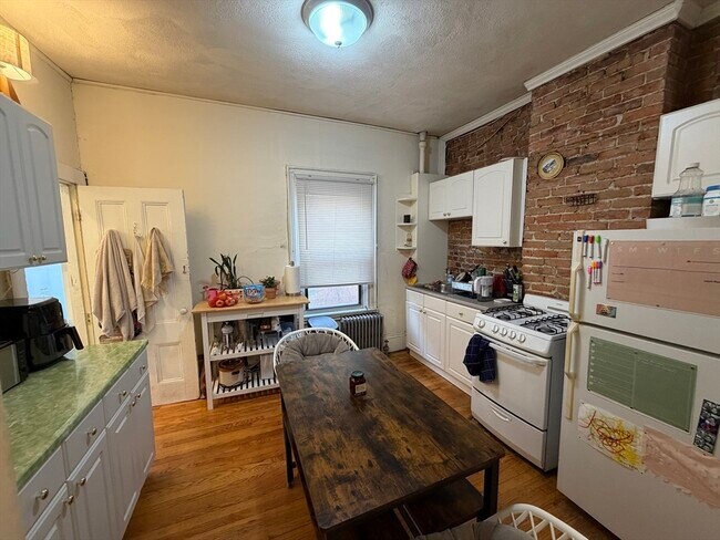 Photo - 17 Worthington St Unit 3