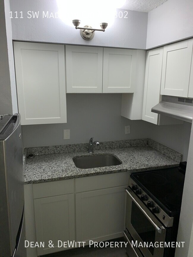 Photo - 111 SW Madison Cir N Unit 302