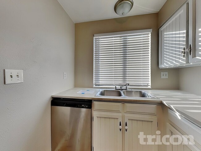 Photo - 9181 Newton St