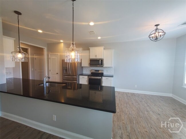 Photo - 118 Grimsby Rd