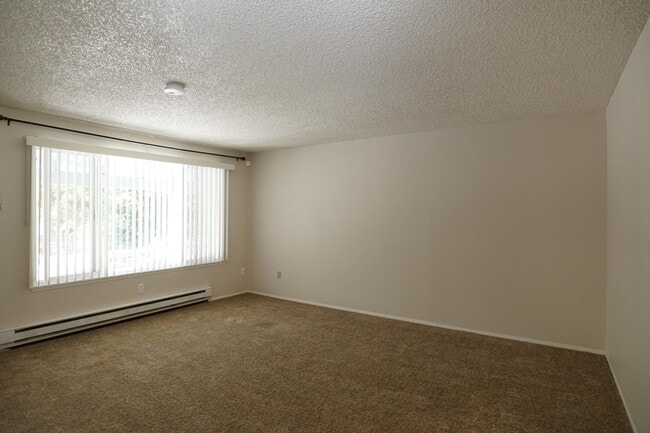 Photo - 6508 185th Ave E