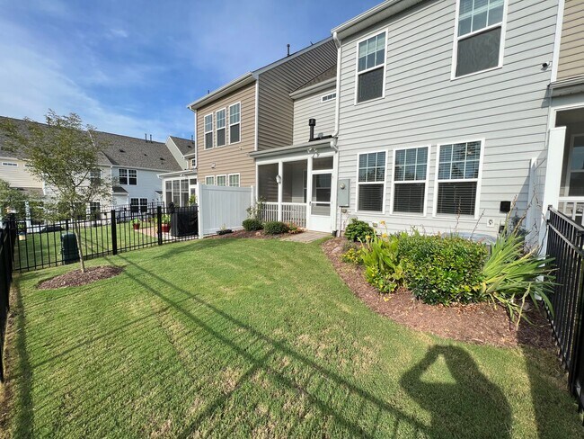 Photo - Spacious 3 bedroom townhome in Brier Creek