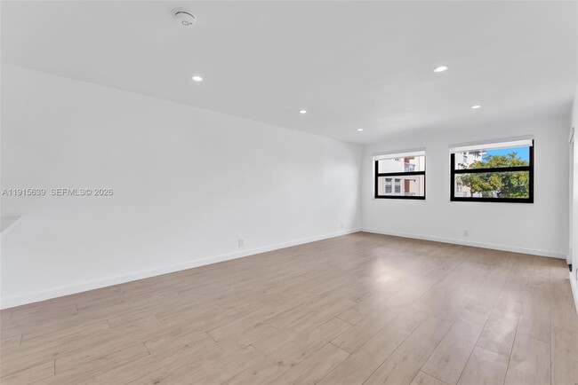 Photo - 8160 Geneva Ct Unit 317