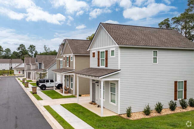 Stone Ridge Cottages - Homes View