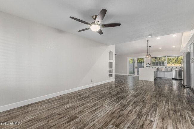 Photo - 3217 N Ellis St