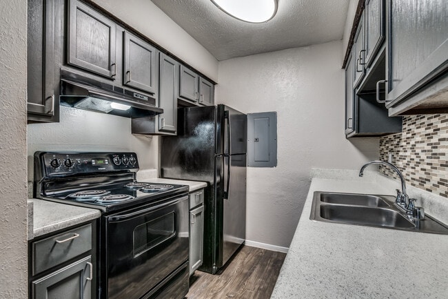 Oakmont Apartment Home
