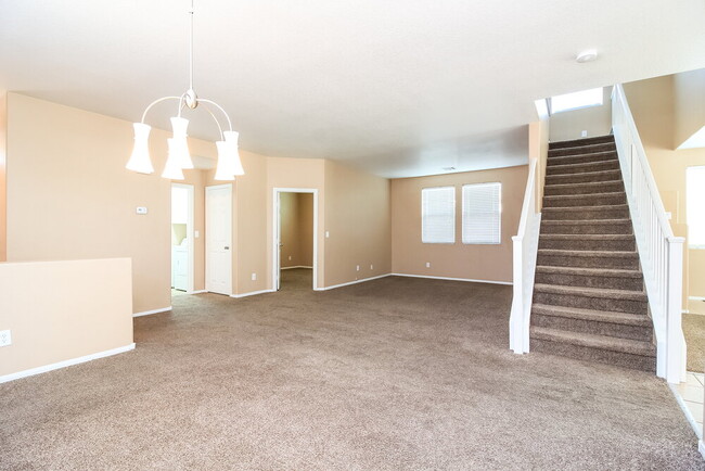 Photo - 3740 Dustin Lee St