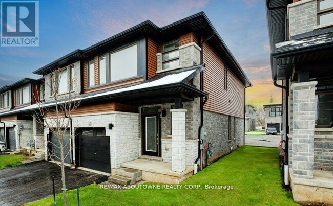 Photo - 120 Court Dr