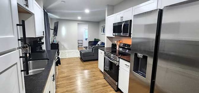 Photo - 432 Sanders St Unit A