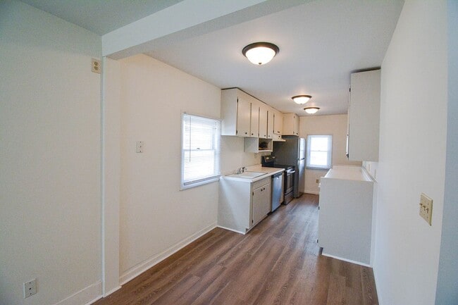 Photo - Bright & updated 2br Uptown home w/garage!